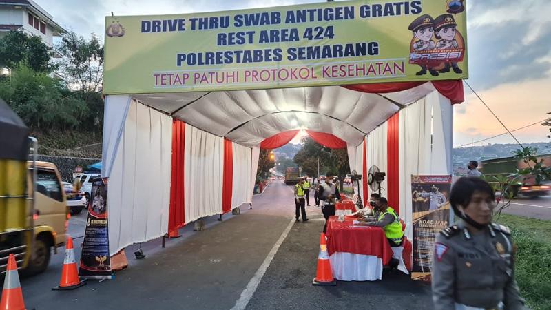 Libur Panjang, Polrestabes Semarang Layani Drive Thru Swab Antigen di Rest Area Tol