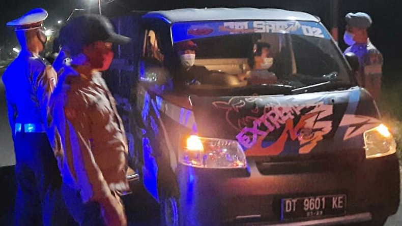 Antisipasi Aksi Teroris, Polres Bolmut Gelar Razia di Jalan Trans Sulawesi