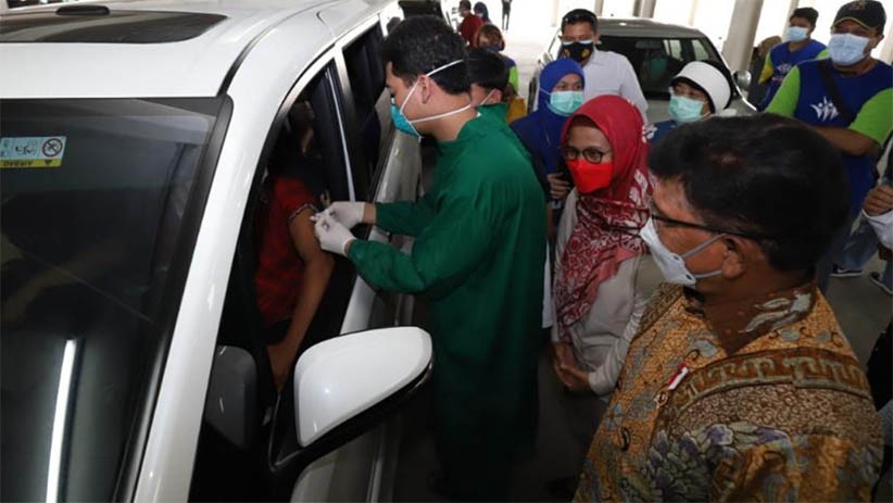 5.700 Warga Sudah Disuntik di Sentra Vaksin Indonesia Bangkit - Bagian 1