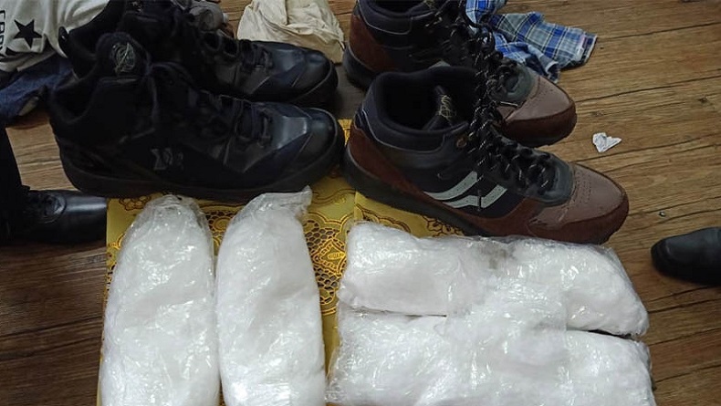 Selundupkan Sabu di Sepatu, 2 Penumpang AirAsia Ditangkap di Bandara Kualanamu