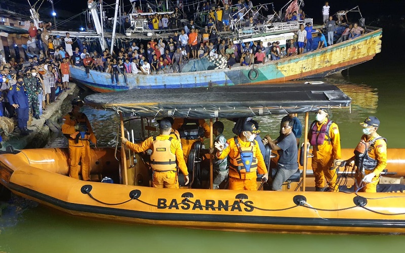 Tim SAR Masih Cari 14 Korban Tabrakan Kapal KM Barokah Jaya dan MV Habco Pioneer