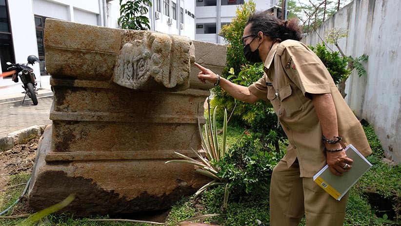 Penampakan Benda Bersejarah Seberat 5 Ton Ditemukan Di Magelang