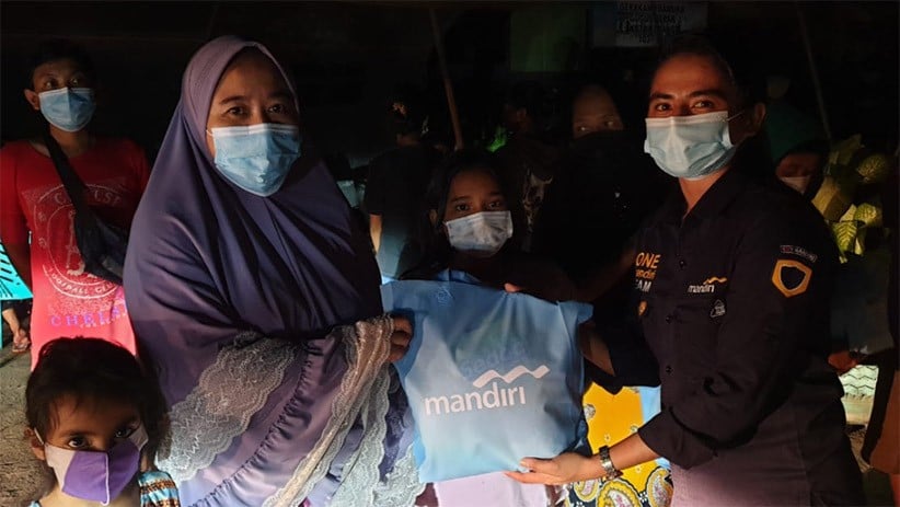 Bank Mandiri Kirim Bantuan Kemanusiaan untuk Korban Banjir Bandang NTT - Bagian 3