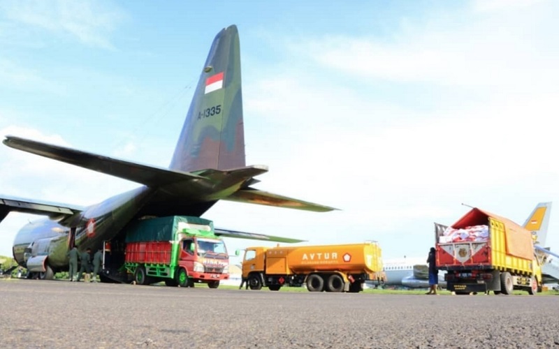 Bencana NTT, Bantuan Sembako 26,138 Ton Diterbangkan TNI AU dengan 2 Hercules ke Sikka