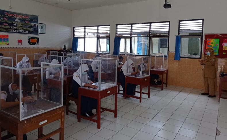 Uji Coba PTM Berhasil, SMPN 2 Salatiga Gelar Ujian Sekolah Tatap Muka