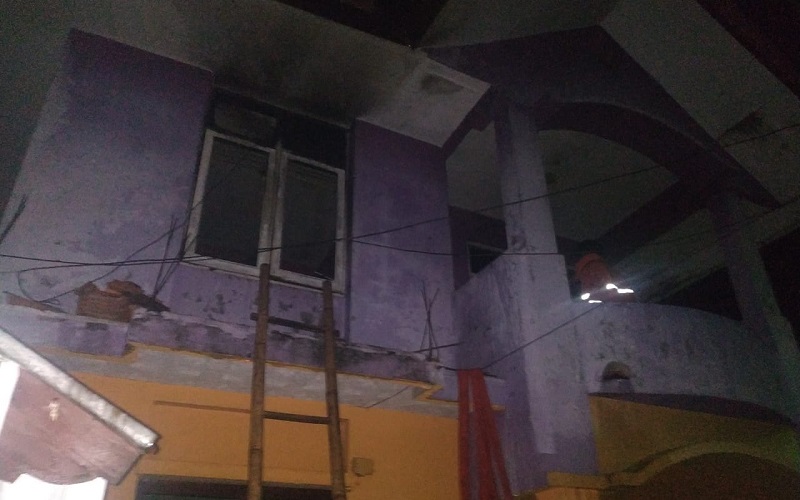 Rumah 2 Lantai di Kuningan Nyaris Ludes Terbakar, Diduga Akibat Korsleting Listrik