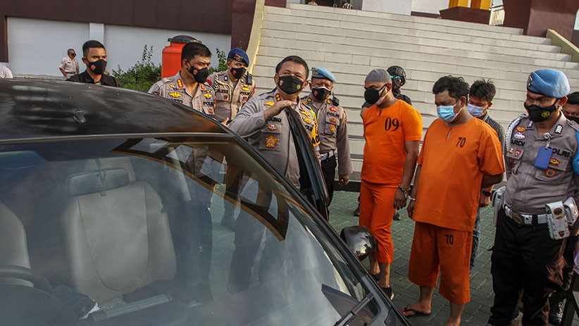 Begini Tampang Oknum Perwira Polisi saat Diborgol karena Gunakan Narkoba - Bagian 2