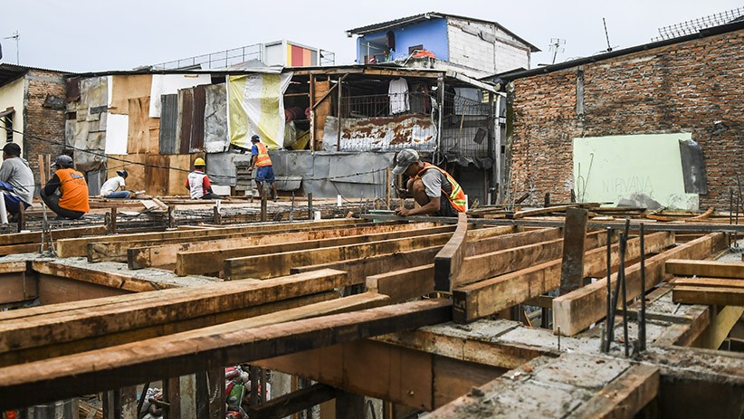 Hadapi Banjir, Pemprov DKI Jakarta Bangun Puluhan Rumah Panggung - Bagian 1