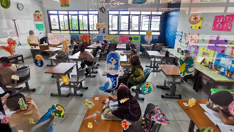 Suasana Pembelajaran Tatap Muka Hari Pertama di Jakarta - Bagian 1