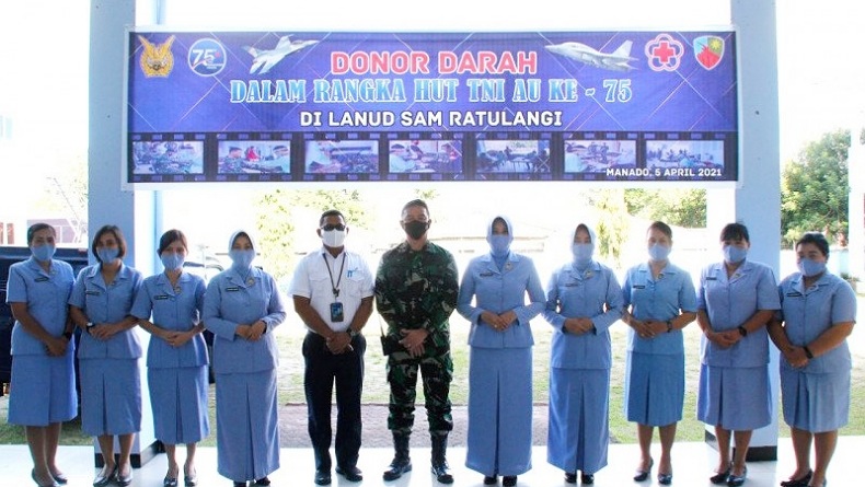 Peringati HUT TNI AU, Lanud Sam Ratulangi Manado Gelar Donor Darah