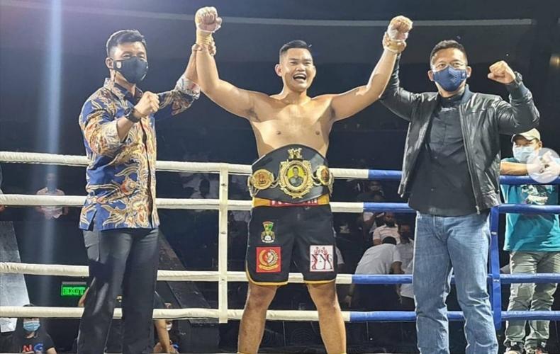 Duel, Petinju Nasional Ini Tersungkur Dipukul Paspampres