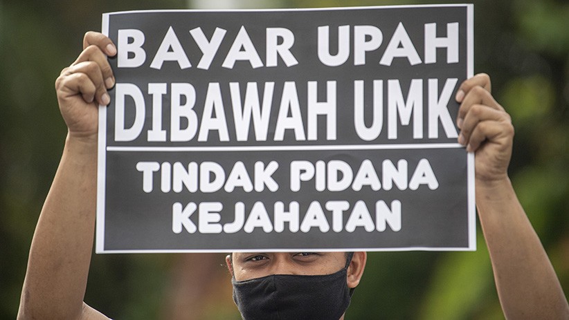 Tidak Digaji 10 Bulan, Ratusan Karyawan Jakabaring Sport City Mogok Kerja - Bagian 2