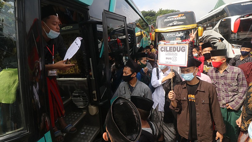 15.000 Santri Pondok Pesantren Lirboyo Kediri Dipulangkan - Bagian 2