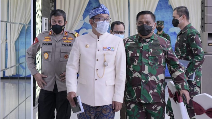 Ridwan Kamil Pimpin Rapat Komite Kebijakan Penanganan Covid-19 - Bagian 1