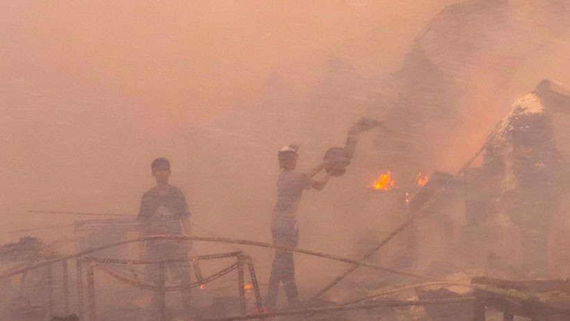 Kebakaran Permukiman Warga di Tanah Abang, Asap Hitam Membubung Tinggi - Bagian 5