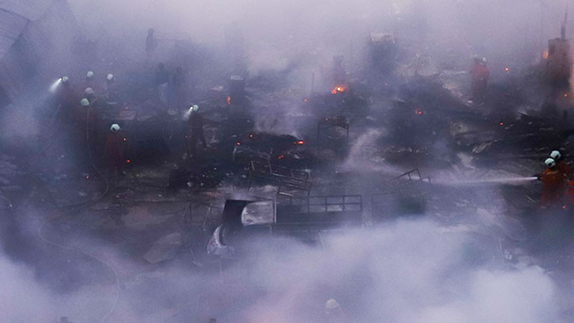 Kebakaran Permukiman Warga di Tanah Abang, Asap Hitam Membubung Tinggi - Bagian 2