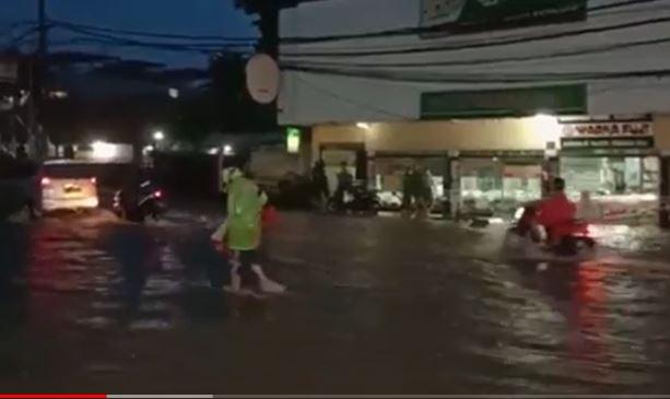 Banjir Rendam Buleleng Usai Diguyur Hujan Deras Disertai Petir Bagian 1