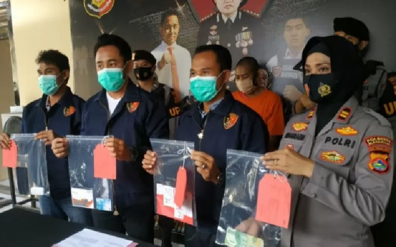 Ngaku Patah Tulang karena Kecelakaan, Mantan Ojol di Mataram Buka Lapak Togel 