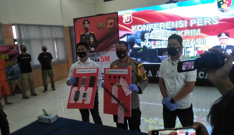 title Komplotan Curas Dibekuk di Cimahi, Pelaku Berprofesi Satpam hingga Anak di Bawah Umur Komplotan Curas Dibekuk di Cimahi, Pelaku Berprofesi Satpam hingga Anak di Bawah Umur
