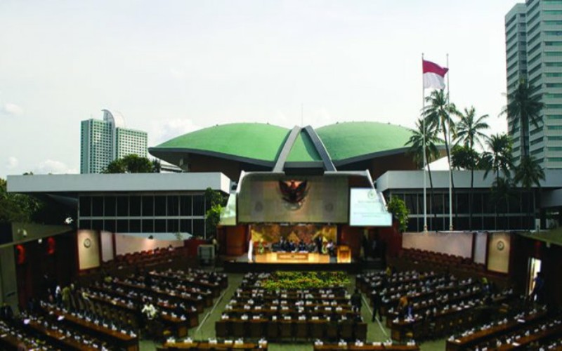 DPR Setujui Pembentukan Kementerian Investasi dan Kemendikbudristek  