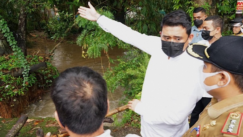 Bobby Nasution Minta Kadis Kebersihan dan Pertamanan Medan Atasi Sampah Sungai Deli