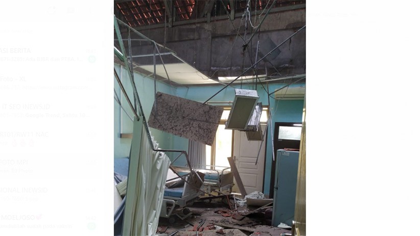 Gempa Bumi Malang, Atap RSUD di Kota Blitar Ambruk  - Bagian 2
