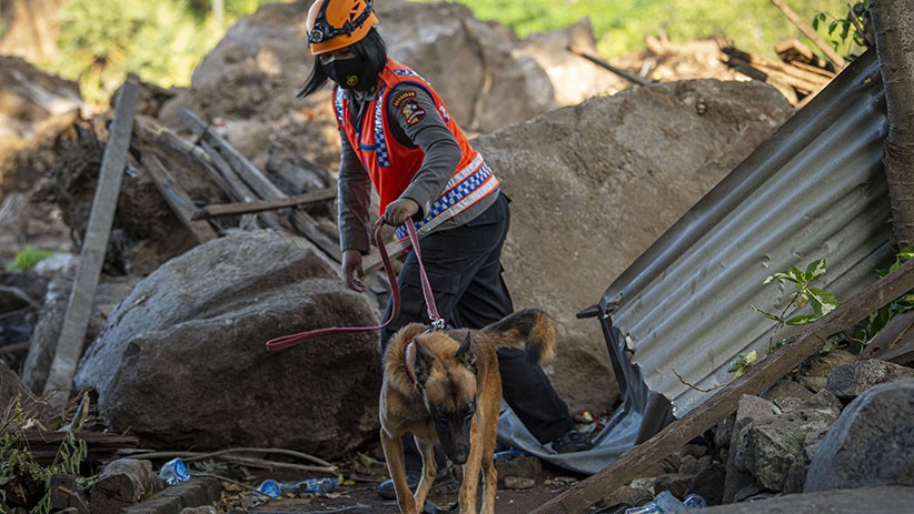 Pencarian Korban Tanah Longsor Lembata NTT Terus Berlanjut - Bagian 1