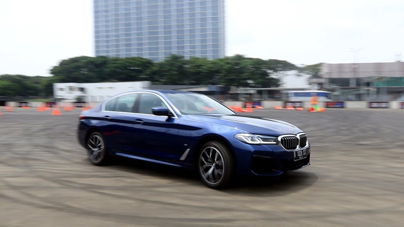 Tampilan Keren BMW 520i M Sport, Dibanderol Rp1,1 Miliar - Bagian 5