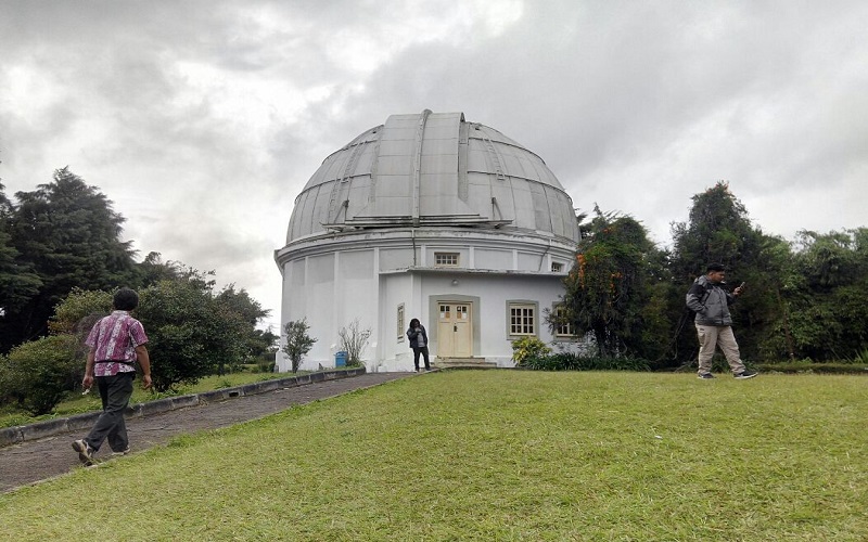 Pandemi, Peneliti Observatorium Bosscha Lakukan Pengamatan Hilal Tertutup