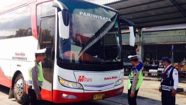 title Larangan Mudik Lebaran, Pemkab Blora Tutup Perjalanan Bus AKAP di Terminal Larangan Mudik Lebaran, Pemkab Blora Tutup Perjalanan Bus AKAP di Terminal