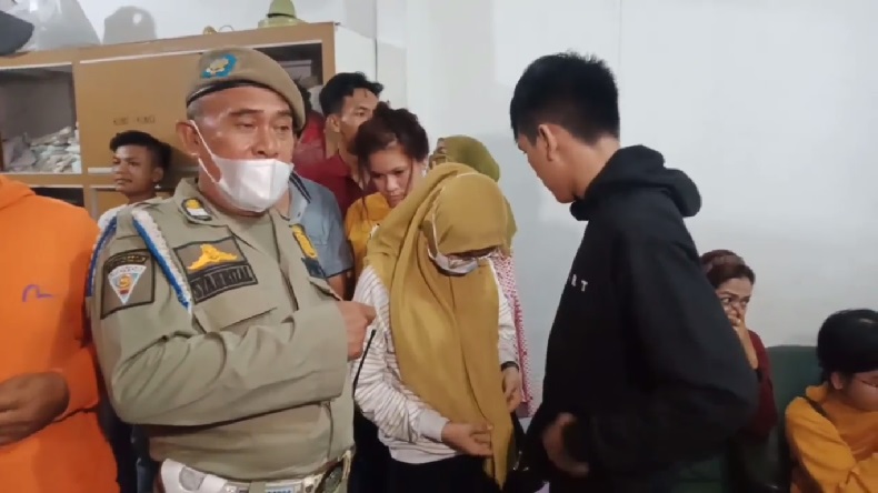 Terjaring Razia, Pasangan Mesum di Asahan Sembunyi di Kamar Mandi Penginapan