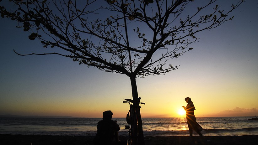 Menikmati Senja di Pantai Loang Baloq Mataram - Bagian 1