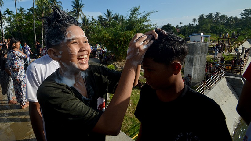 Tradisi Balimau, Mandi bersama Keluarga di Cek Dam Koto Tuo Padang - Bagian 3