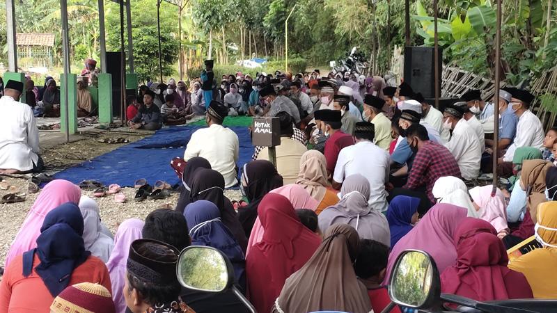 Jelang Ramadan, Warga Desa Seso Blora Gelar Doa Bersama dan Ziarah Makam 
