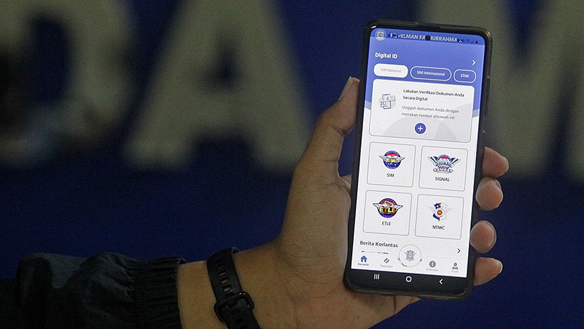 Kapolri Luncurkan Aplikasi Sinar, Perpanjangan SIM secara Online - Bagian 3