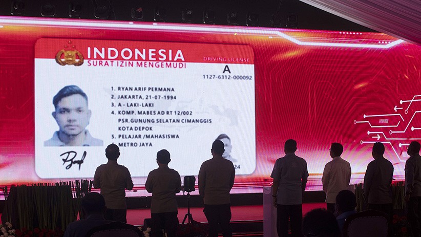 Kapolri Luncurkan Aplikasi Sinar, Perpanjangan SIM secara Online - Bagian 2