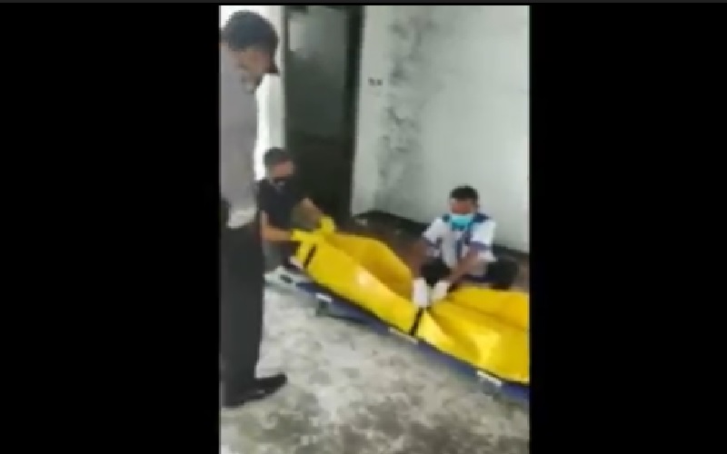 Geger Penemuan Mayat Pria Tanpa Identitas di Rumah Kosong 