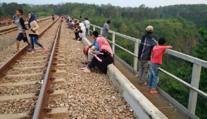 Ini Tempat Ngabuburit Ekstrem di Purwakarta, yang Takut Ketinggian Jangan! 