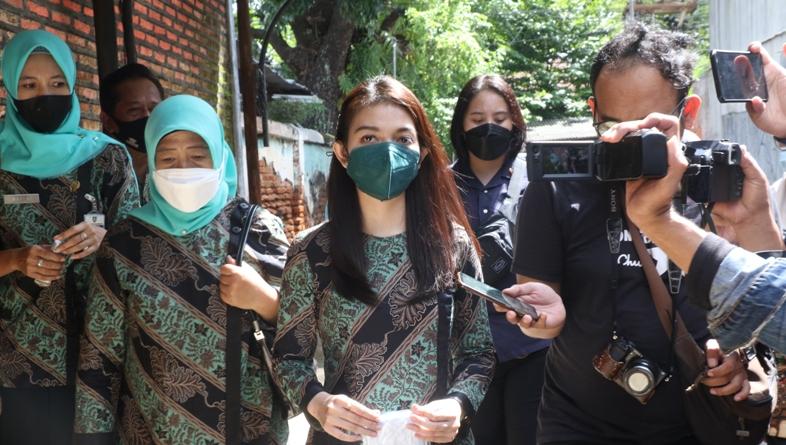 title Selvi Ananda Beberkan Rahasia agar Gibran Tetap Bugar saat Puasa Selvi Ananda Beberkan Rahasia agar Gibran Tetap Bugar saat Puasa