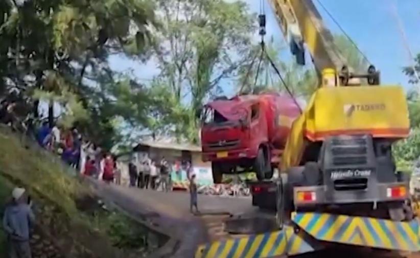 Kronologi Kecelakaan Maut 7 Kendaraan Di Sitinjau Lauik Padang