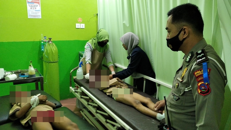 Ini Identitas 3 Pelajar yang Tewas Disambar Bus di Tanah Datar