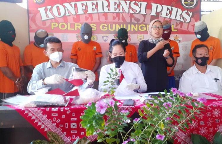 Satresnarkoba Polres Gunungkidul Tangkap 8 Pengedar Sabu-Sabu dan Pil Koplo 