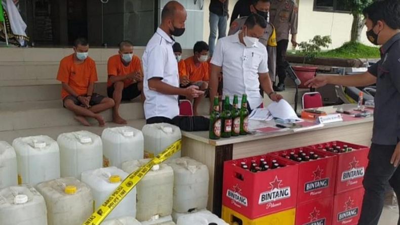 Polisi Gagalkan Pengiriman 30 Jeriken Arak dari Pangkalpinang ke Bangka Selatan