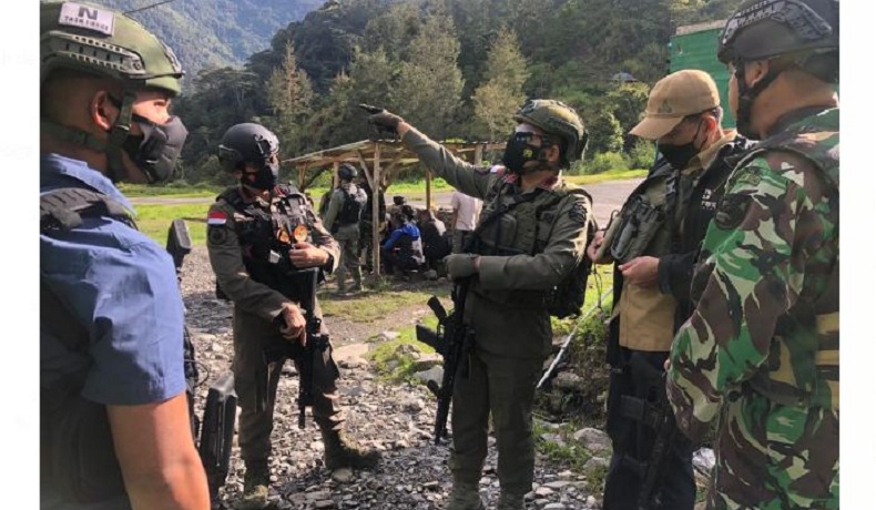 TNI Polri Jaga Ketat Warga Kampung Kimak Mengungsi di Ilaga