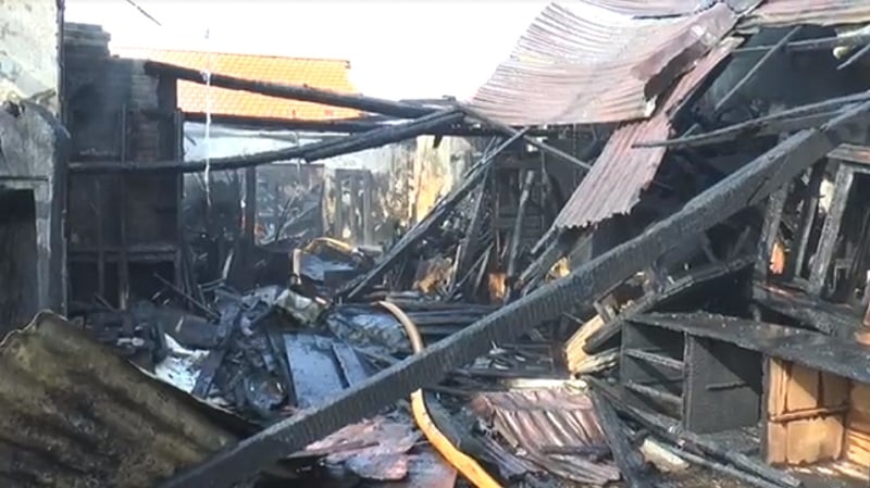 Toko Mebel di Surabaya Ludes Terbakar, Diduga karena Korsleting Listrik 