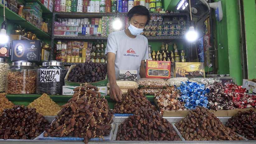 Mulai Pulih, Penjualan Kurma di Tanah Abang Meningkat - Bagian 3
