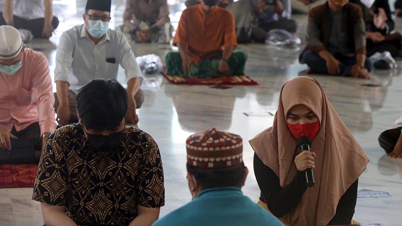 Jumat Pertama Bulan Ramadan, 2 Warga Masuk Islam di Masjid Al Akbar Surabaya - Bagian 2