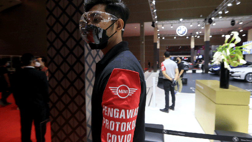 Satgas Covid-19 Patroli di Area Pameran IIMS Hybrid 2021 - Bagian 2