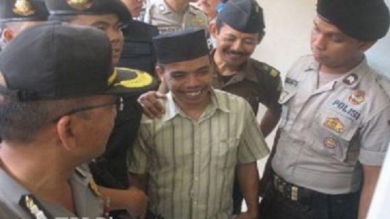 title Tukang Pijat Pembunuh Anggota Kopassus dan 6 Pelanggannya Kini Menunggu Hukuman Mati Tukang Pijat Pembunuh Anggota Kopassus dan 6 Pelanggannya Kini Menunggu Hukuman Mati