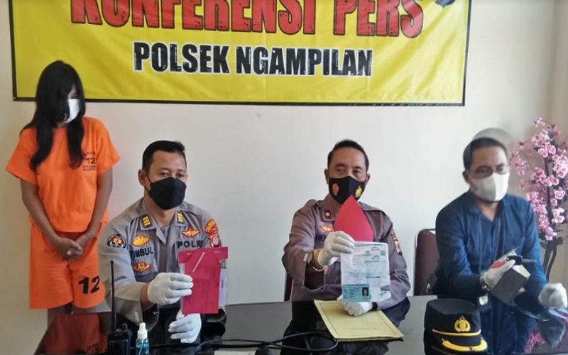 Butuh Uang untuk Bayar Utang, Perempuan Paruh Baya Ini Gadaikan Mobil Rental